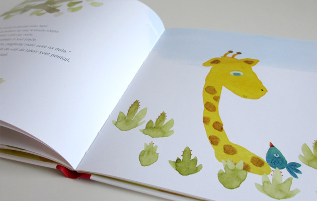 Portada y dorso del libro infantil La jirafa Rafa