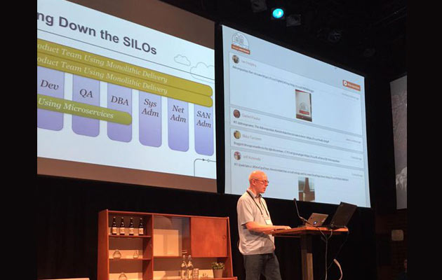 Grafische interface voor de Twittermuur tijdens de Devopsdaysconferentie te Amsterdam 2015